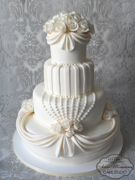 белый свадебный торт