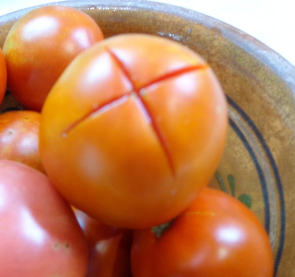 Маринованные помидоры без кожицы